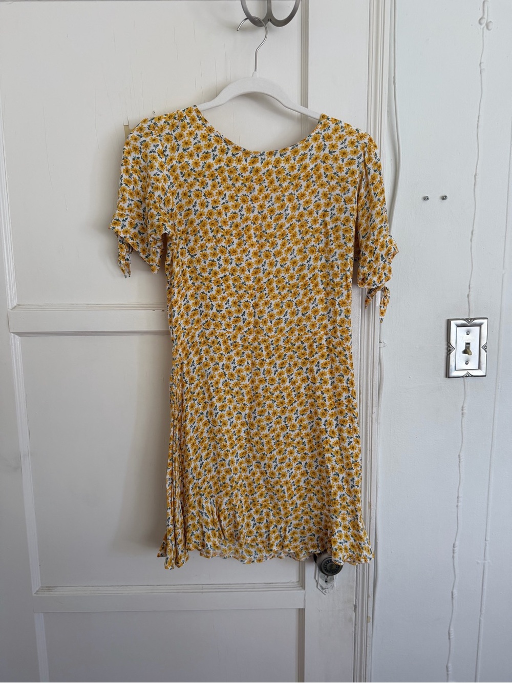 Faithfull the Brand Jeanette Mini Dress Yellow Floral Ruffle Hem Tie Sleeves S